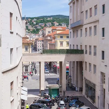 Triestevillas Ghetto Avantgarde 90 * Trieste